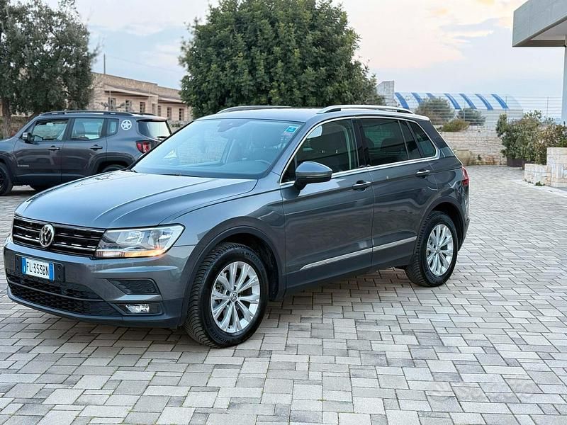 Usata VW Tiguan Business 150 CV (110 kW) 2017 Grigio SUV