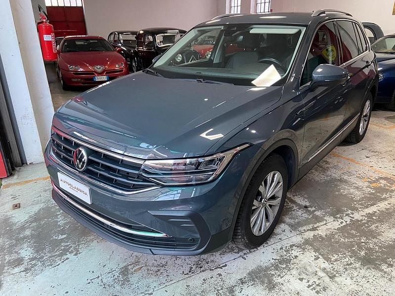Usata VW Tiguan Life 150 CV (110 kW) 2023 Grigio SUV