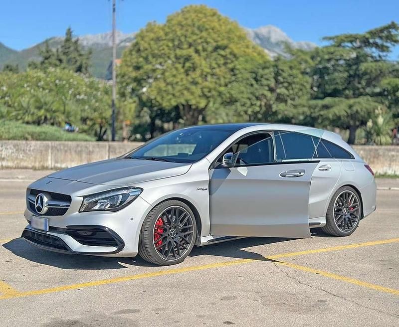 Argento Usata 2017 Mercedes CLA45 AMG Shooting Brake AMG Station wagon | 26.900 € (Buon prezzo) - Immagine 1/4