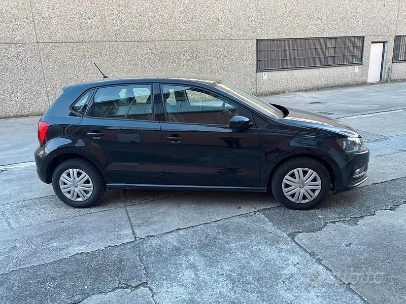 Usata VW Polo Trendline 90 CV (66 kW) 2015 Nero Berlina