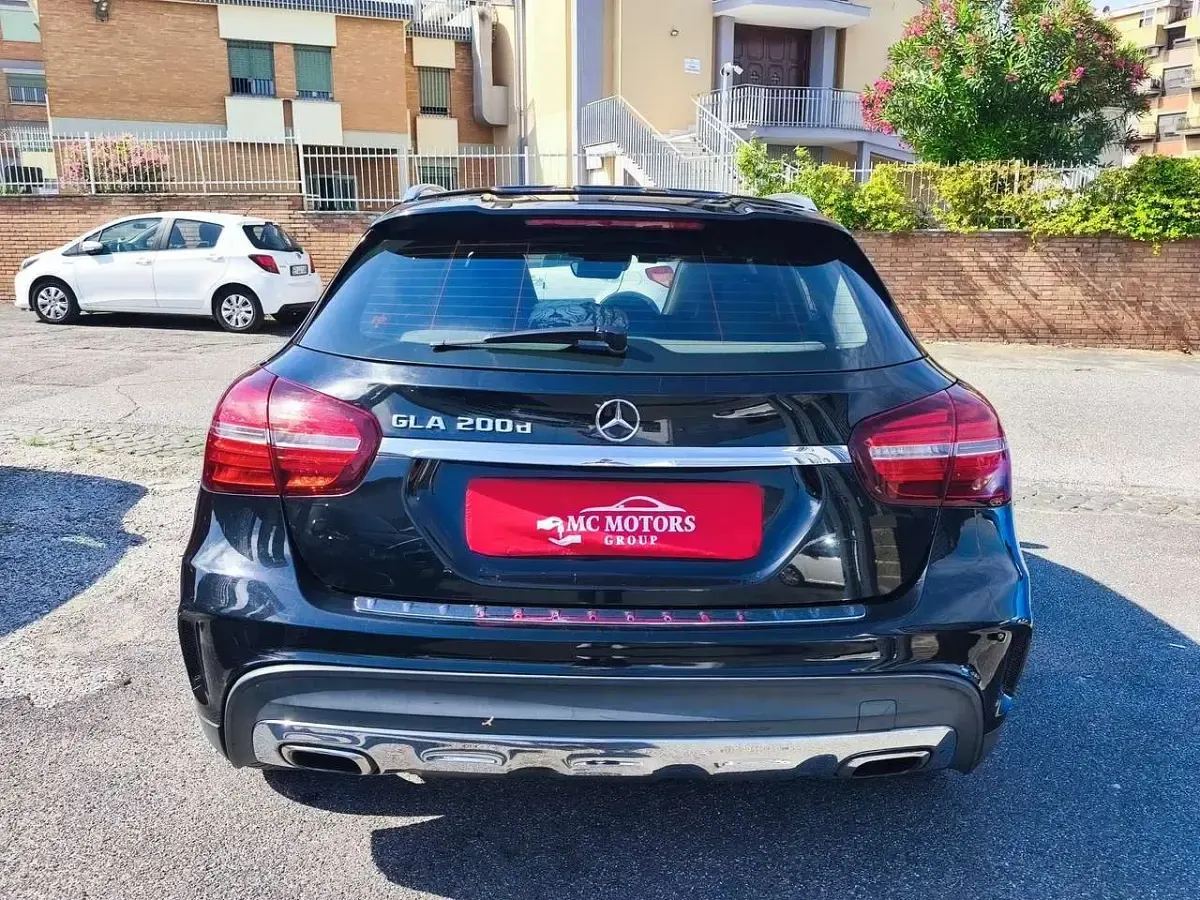 Usata Mercedes GLA200 Premium 136 CV (100 kW) 2018 Nero SUV