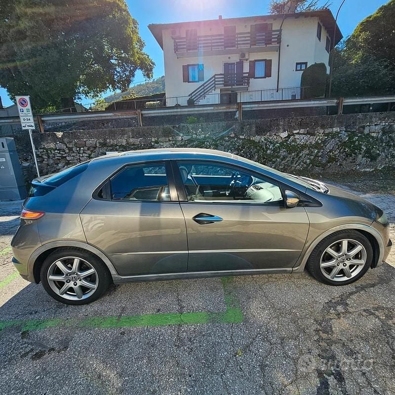 Usata Honda Civic 2005 Verde Berlina