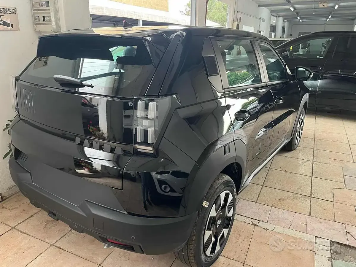 Nuova Fiat Grande Panda Icon 101 CV (74 kW) 2026 Utilitaria