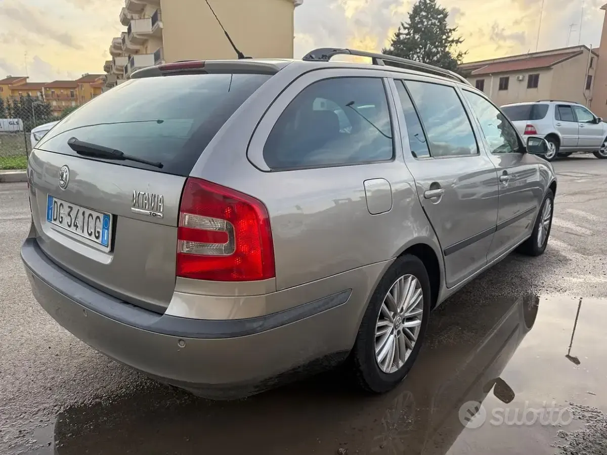 Usata Skoda Octavia Elegance 140 CV (102 kW) 2007 Giallo Berlina
