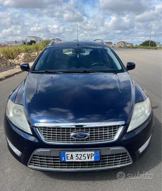 Usata Ford Mondeo 140 CV (102 kW) 2010 Blu Station wagon
