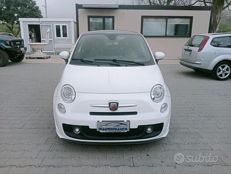 Usata Fiat 500 Abarth 165 CV (121 kW) 2010 Bianco Utilitaria