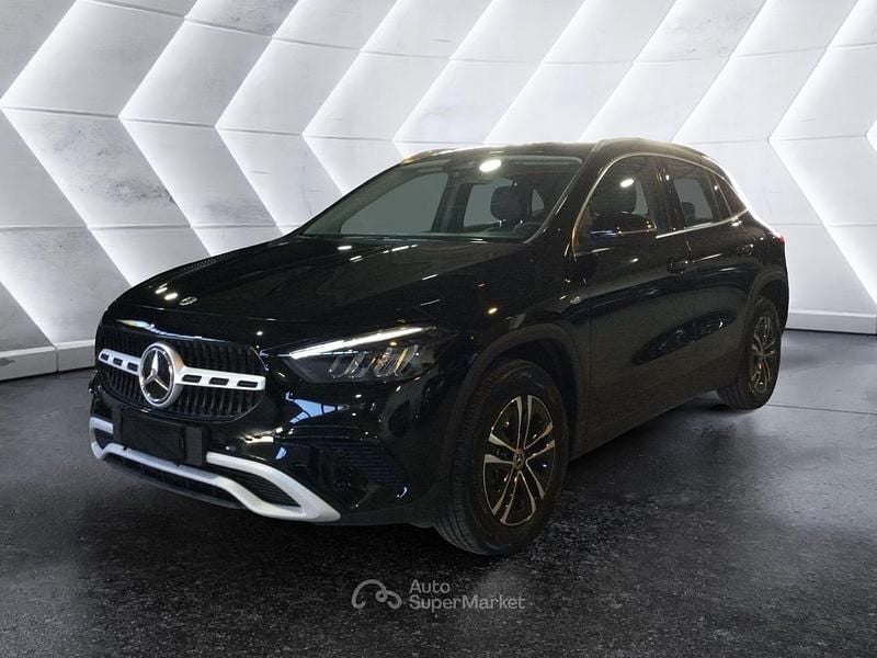 Usata Mercedes GLA250 Advanced 218 CV (160 kW) 2025 Nero SUV