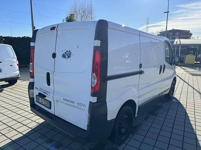 Usata Opel Vivaro 114 CV (83 kW) 2006 Bianco Monovolume