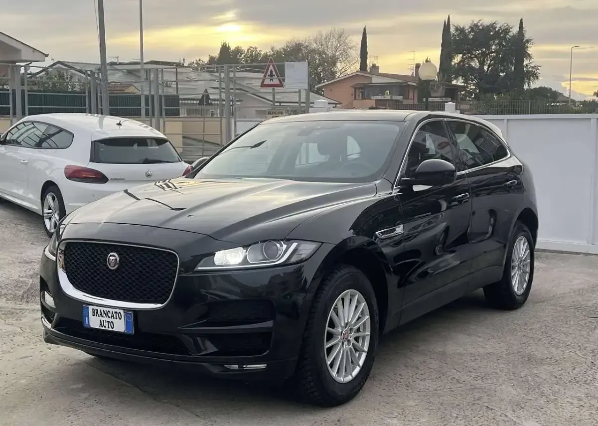 Usata Jaguar F-Pace 163 CV (119 kW) 2019 Nero SUV
