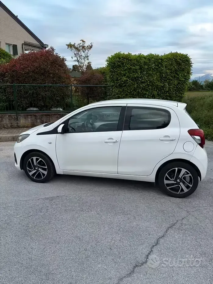 Usata Peugeot 108 Active 82 CV (60 kW) 2015 Bianco Utilitaria