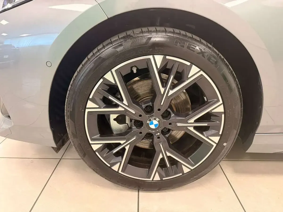 Usata BMW 120 M Sport 156 CV (114 kW) 2025 Scyscraper grey Utilitaria