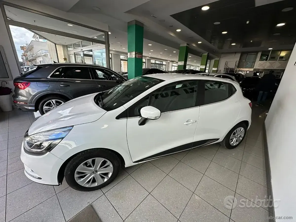 Usata Renault Clio IV Zen 75 CV (55 kW) 2018 Bianco Berlina