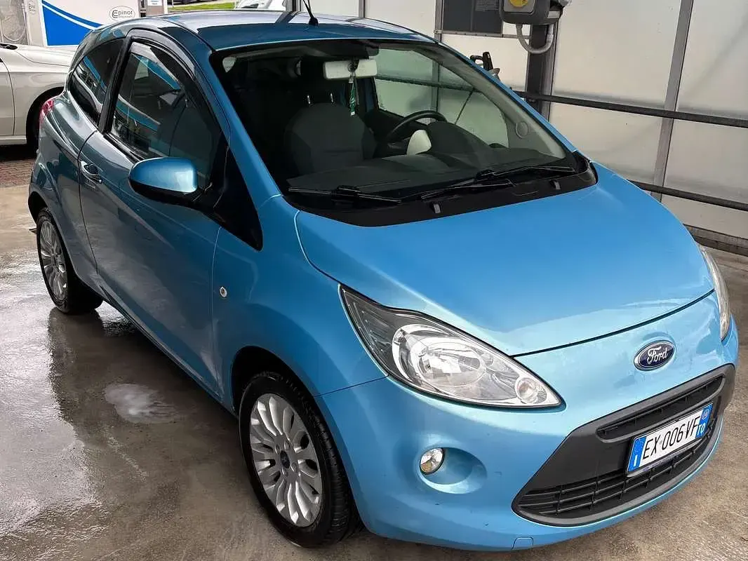 Usata Ford Ka 69 CV (50 kW) 2014 Blu/azzurro Berlina