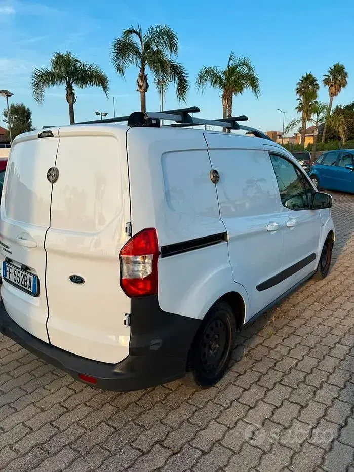 Usata Ford Transit 76 CV (55 kW) 2016 Bianco SUV