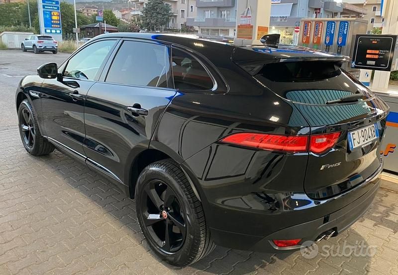 Usata Jaguar F-Pace R-Sport 180 CV (132 kW) 2017 Nero SUV