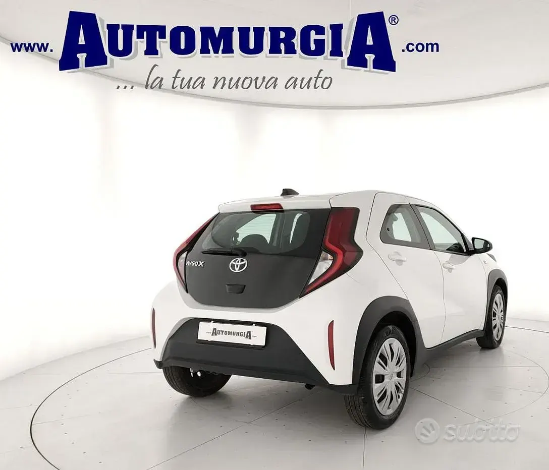 Usata Toyota Aygo X Active 72 CV (52 kW) 2023 Bianco SUV