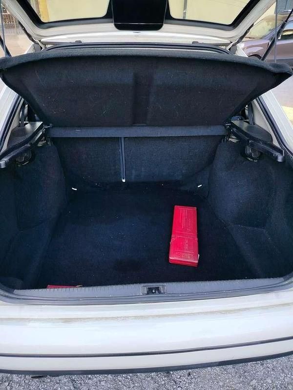 Usata Seat Toledo 101 CV (74 kW) 1998 Bianco Berlina