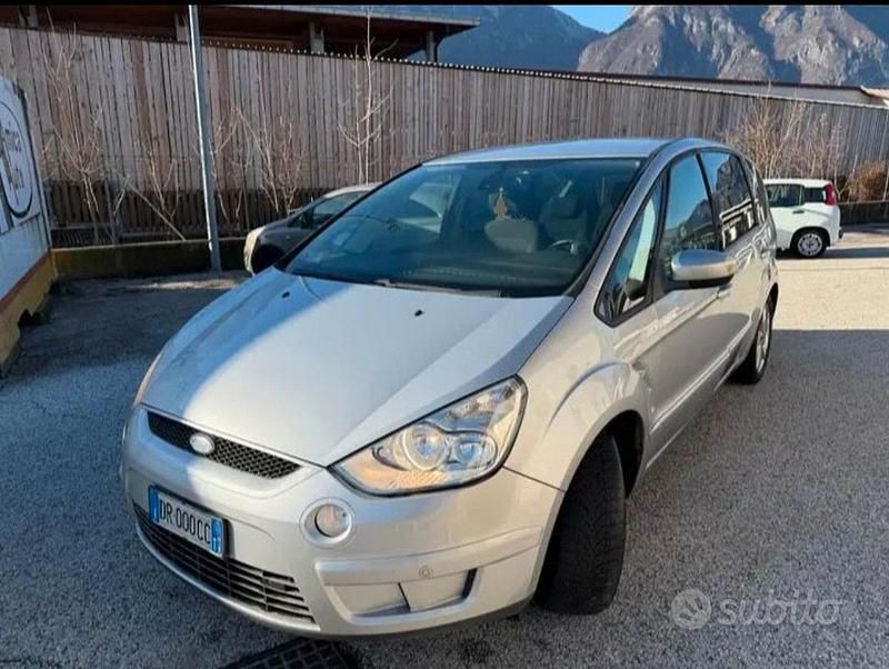 Usata Ford S-MAX 140 CV (102 kW) 2008 Monovolume