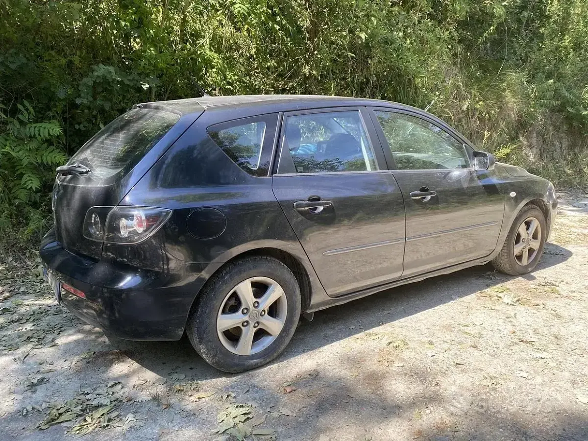 Usata Mazda 3 84 CV (61 kW) 2007 Nero Berlina