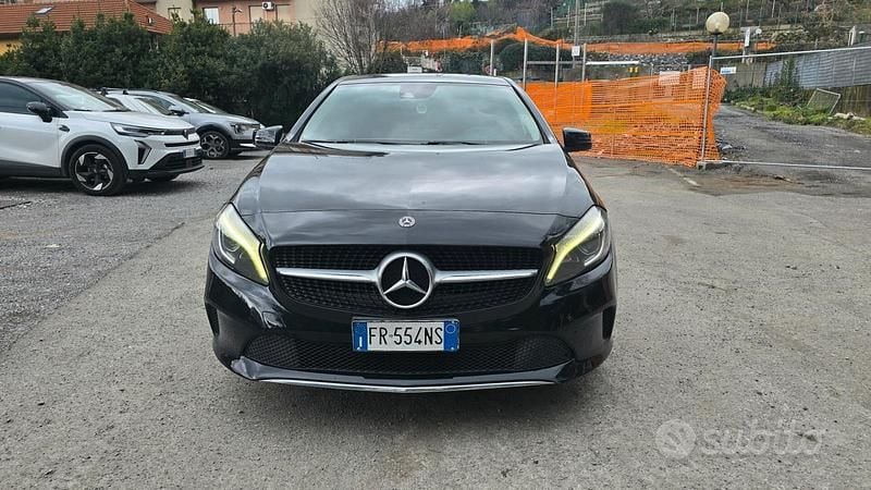 Nero Usata 2018 Mercedes A180 Premium Berlina | 12.200 € (Super prezzo) - Immagine 1/4