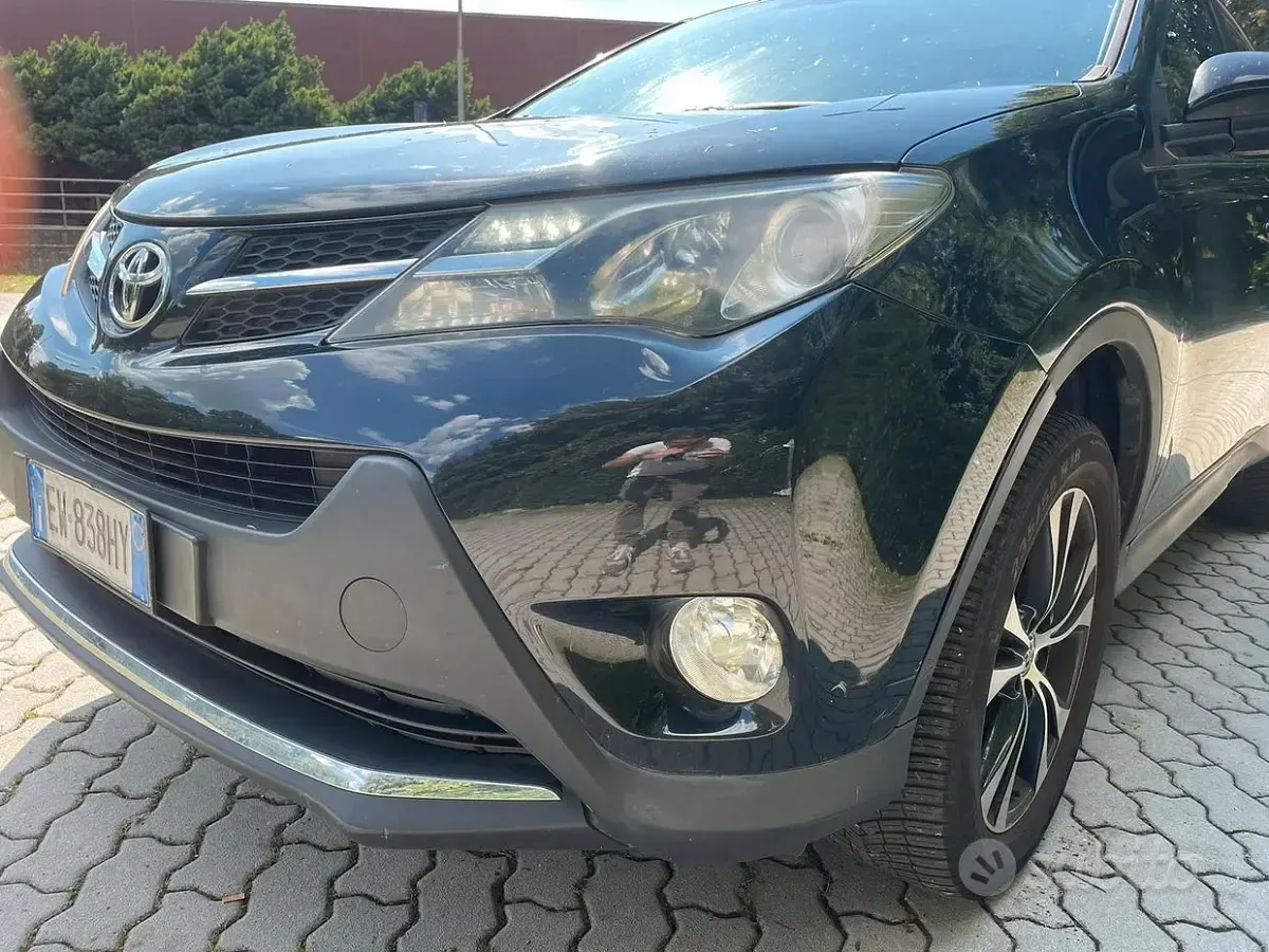 Usata Toyota RAV4 124 CV (91 kW) 2014 Nero SUV