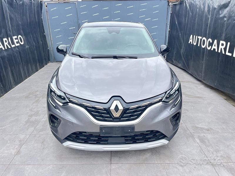 Usata Renault Captur Techno 101 CV (74 kW) 2023 Grigio SUV