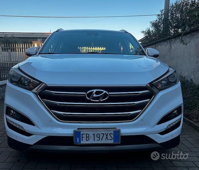 Bianco Usata 2016 Hyundai Tucson Xpossible SUV | 7990 € (Super prezzo) - Immagine 1/4