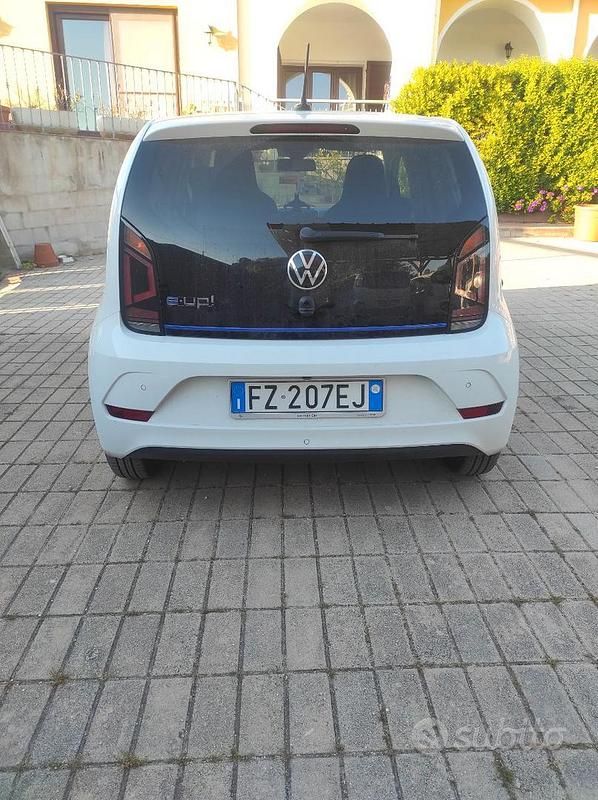 Usata VW e-up! 61 kW (83 CV) 2020 Bianco Utilitaria