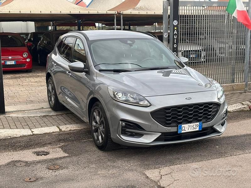 Usata Ford Kuga ST-Line 120 CV (88 kW) 2022 Grigio SUV