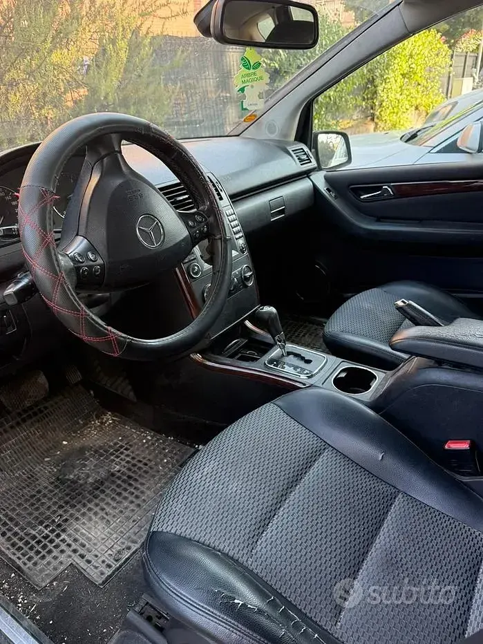 Usata Mercedes A180 116 CV (85 kW) 2009 Nero Berlina