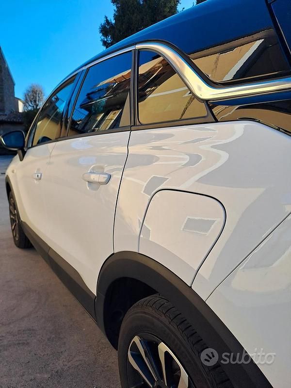 Usata Opel Crossland 110 CV (80 kW) 2024 SUV