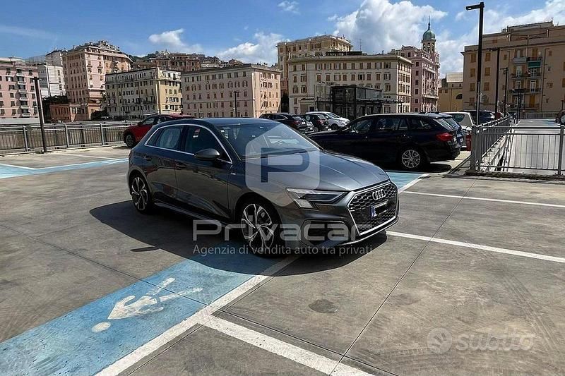 Usata Audi A3 Sportback Comfort 150 CV (110 kW) 2023 Grigio Utilitaria