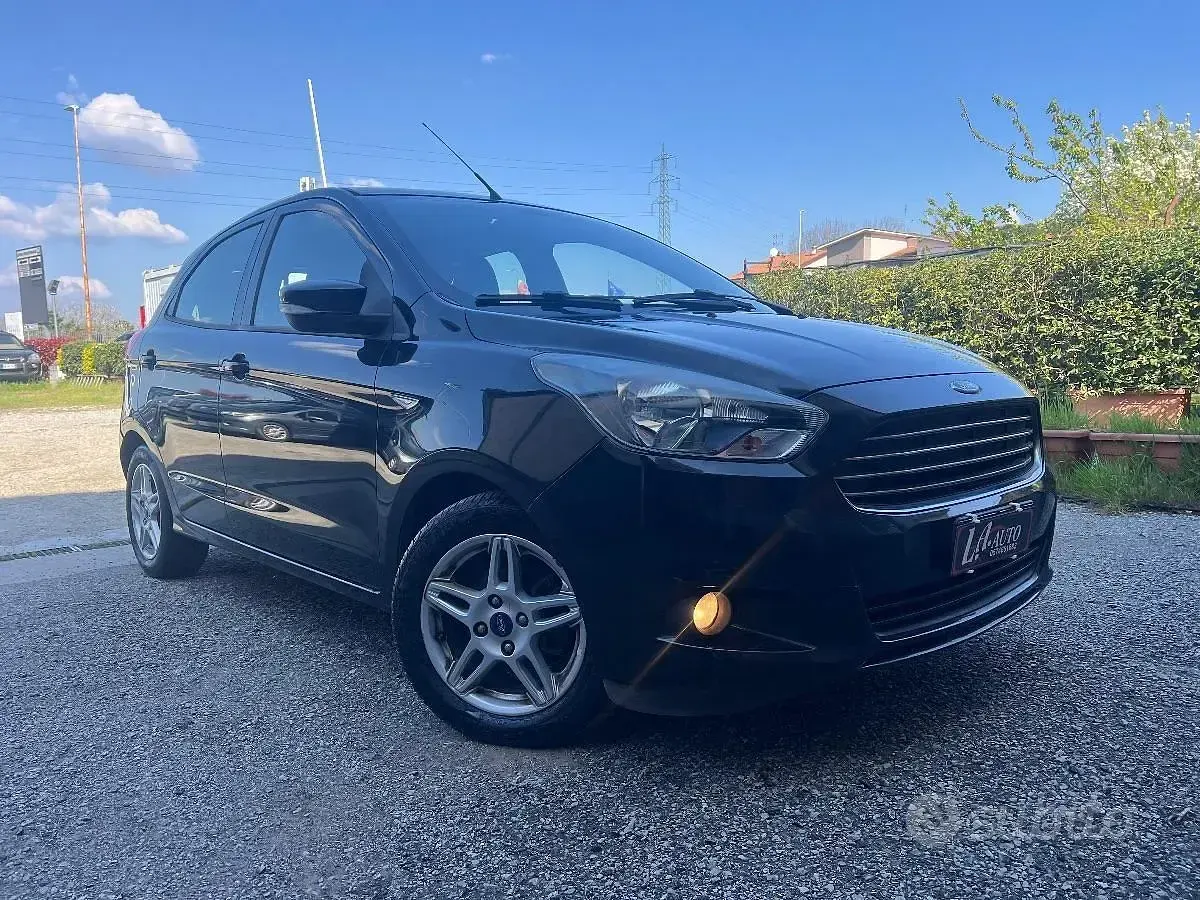 Usata Ford Ka Ultimate 86 CV (63 kW) 2017 Nero Berlina