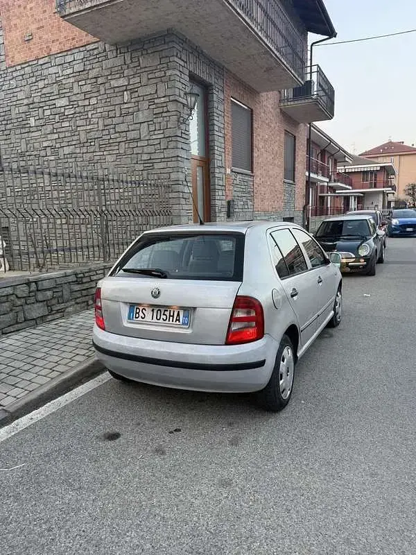 Usata Skoda Fabia 75 CV (55 kW) 2002 Berlina