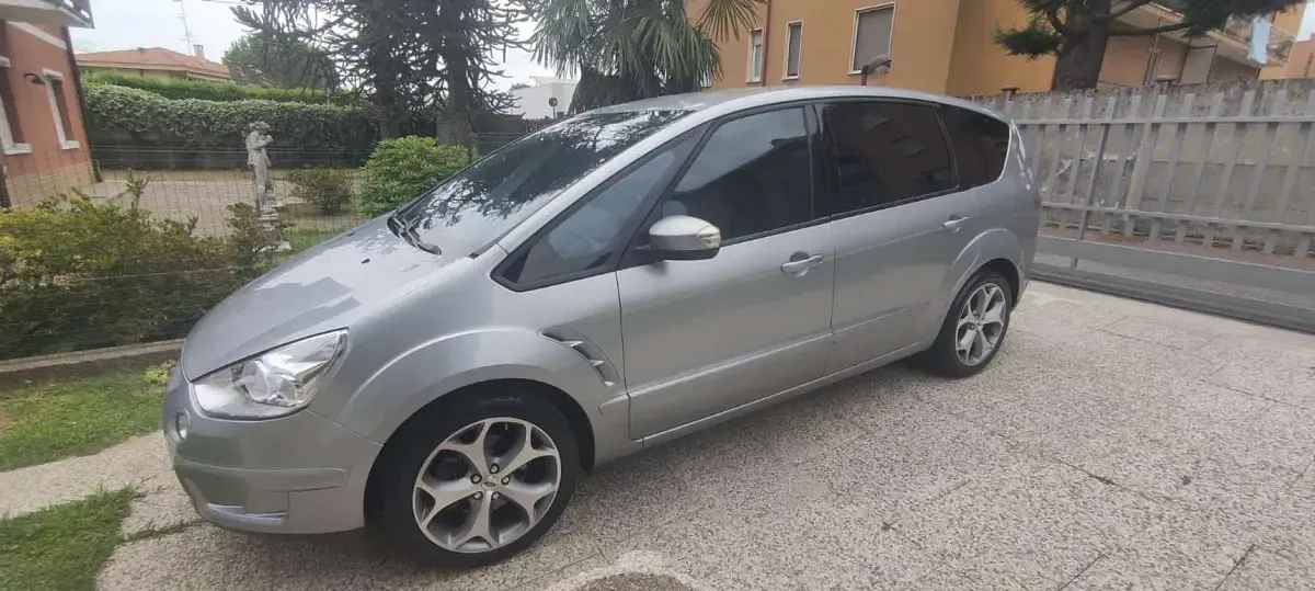 Usata Ford S-MAX Titanium 145 CV (106 kW) 2007 Monovolume