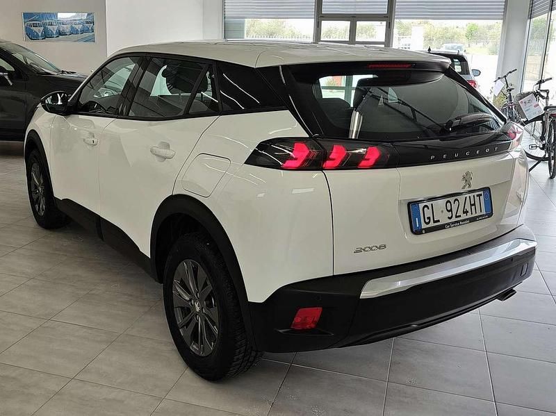 Usata Peugeot 2008 Active 110 CV (80 kW) 2022 Bianco SUV