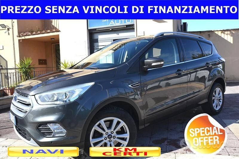 Usata Ford Kuga Titanium 120 CV (88 kW) 2017 Grigio SUV