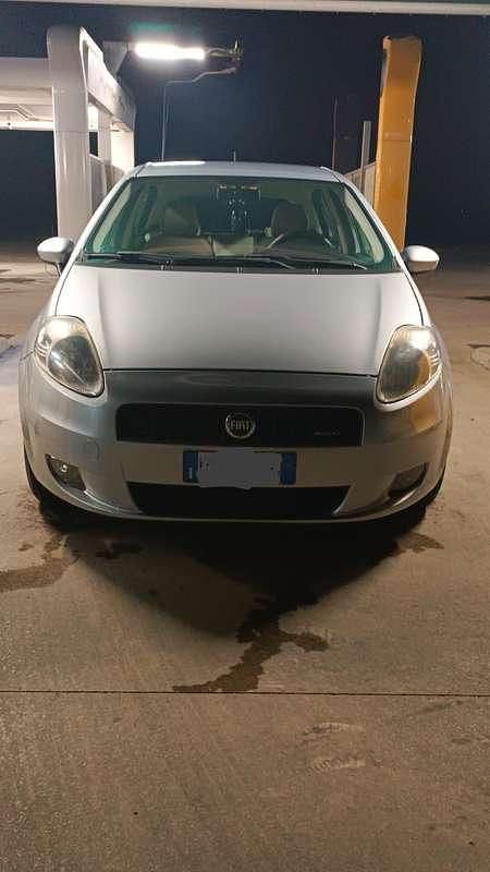 Usata Fiat Grande Punto 75 CV (55 kW) 2006 Grigio Utilitaria