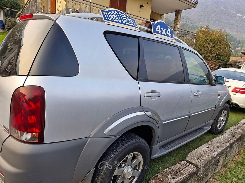 Usata Ssangyong (KGM) Rexton 121 CV (88 kW) 2005 Gray SUV