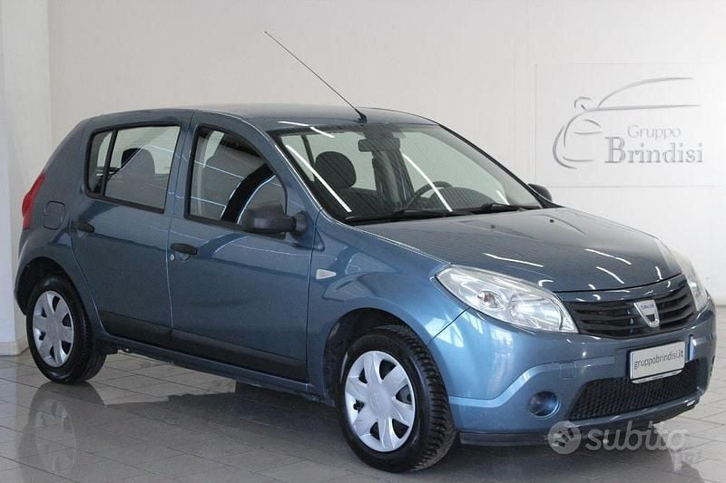Usata Dacia Sandero 75 CV (55 kW) 2009 Celeste Utilitaria