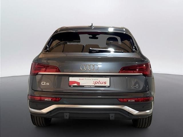 Usata Audi Q5 Sportback S-line plus 204 CV (150 kW) 2024 Grigio daytona perlato SUV