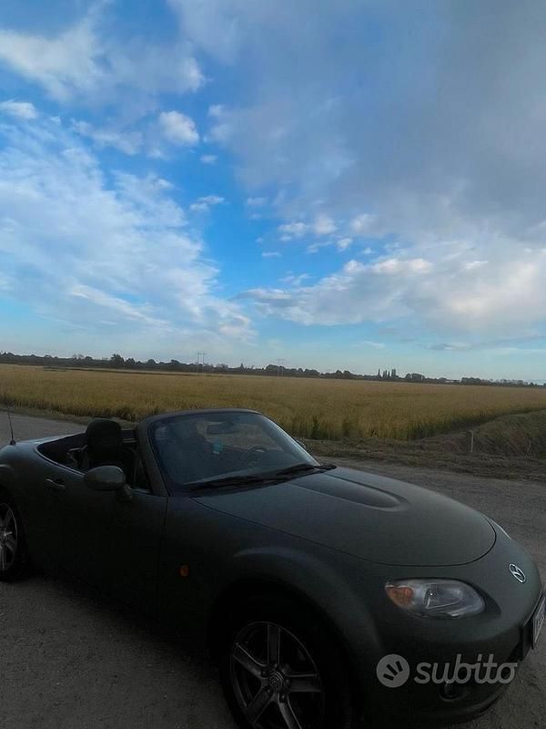 Usata Mazda MX5 126 CV (92 kW) 2007 Verde Cabrio
