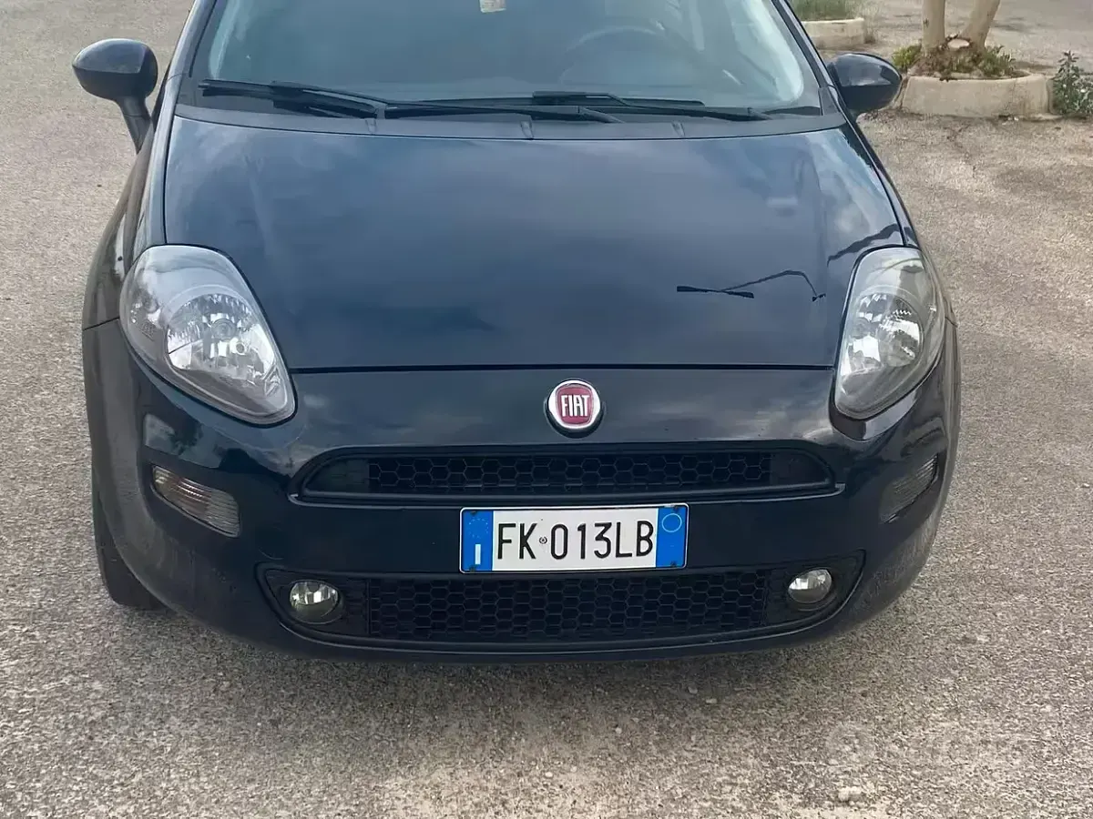 Usata Fiat Punto Street 77 CV (56 kW) 2017 Blu Utilitaria