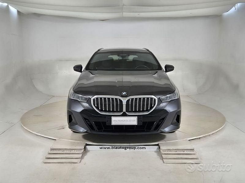 Occasion BMW 520 M Sport 197 ch (144 kW) 2024 Gris Break