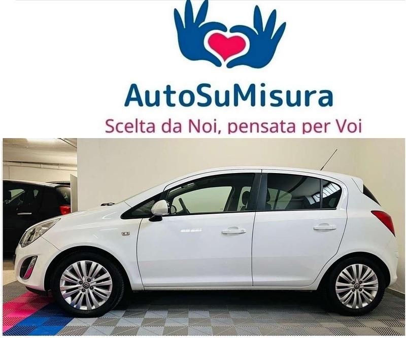 Usata Opel Corsa Cosmo 86 CV (63 kW) 2011 Bianco Berlina