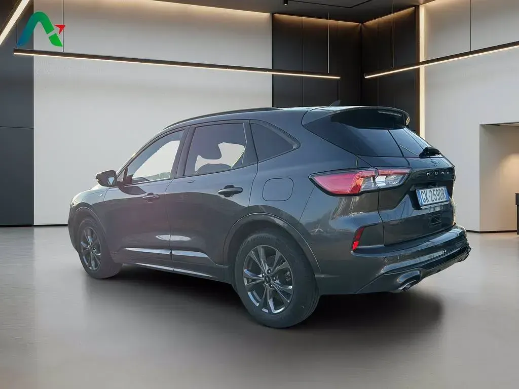 Usata Ford Kuga ST-Line 120 CV (88 kW) 2022 Grigio SUV