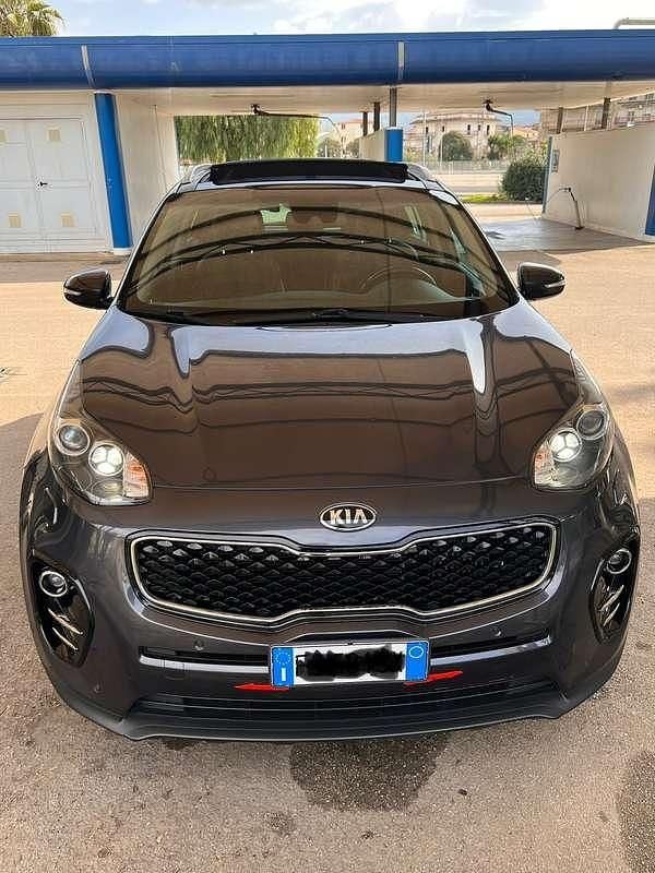 Usata Kia Sportage Style 141 CV (103 kW) 2017 Grigio SUV