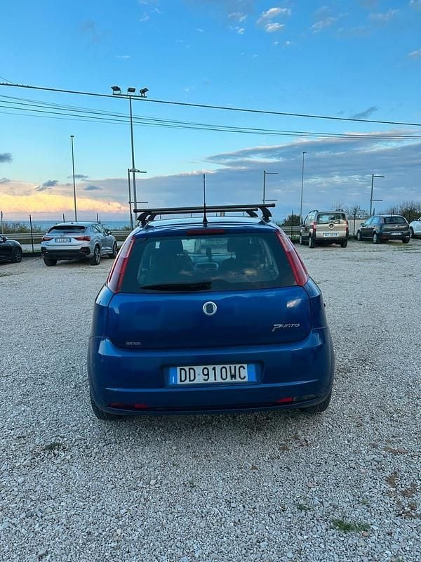 Usata Fiat Punto Classica 75 CV (55 kW) 2008 Blu Utilitaria
