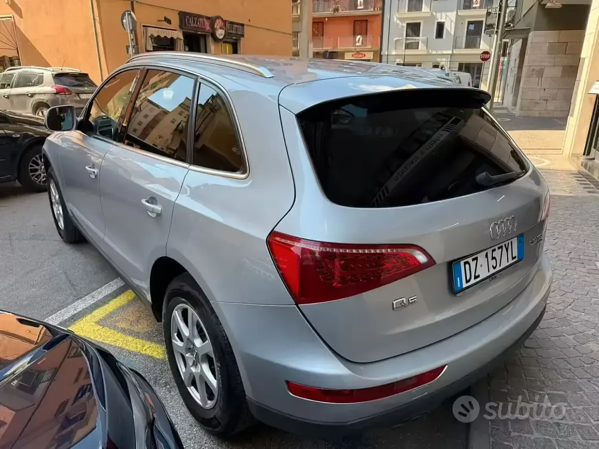 Usata Audi Q5 170 CV (125 kW) 2010 Grigio SUV