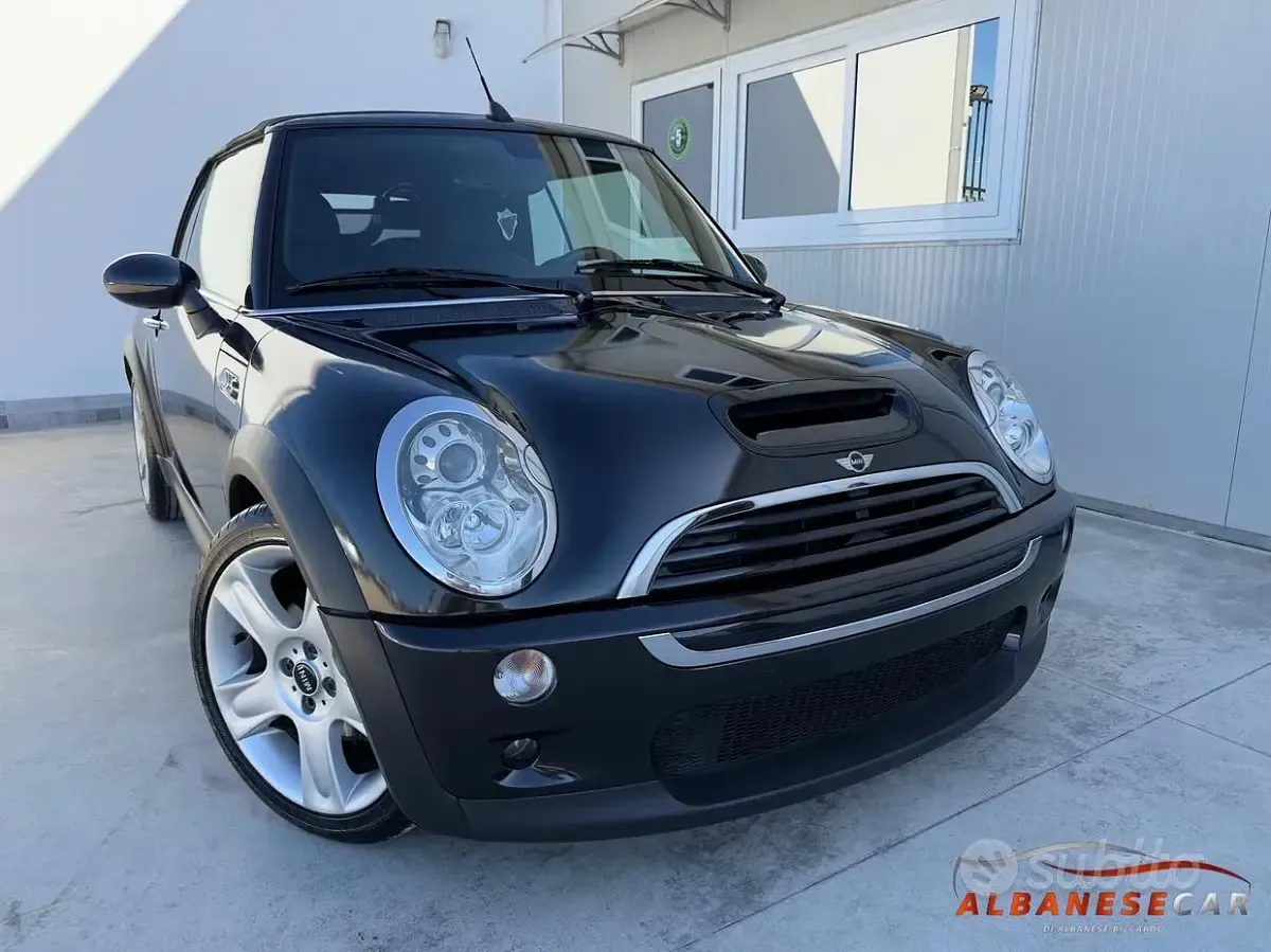Usata Mini Cooper S Cabriolet 170 CV (125 kW) 2006 Nero Cabrio